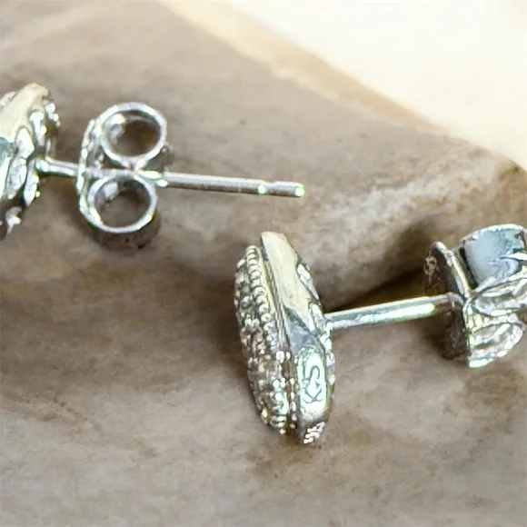 Kendra Scott 14k white gold diamond Amelee stud earrings - Picture 4 of 13